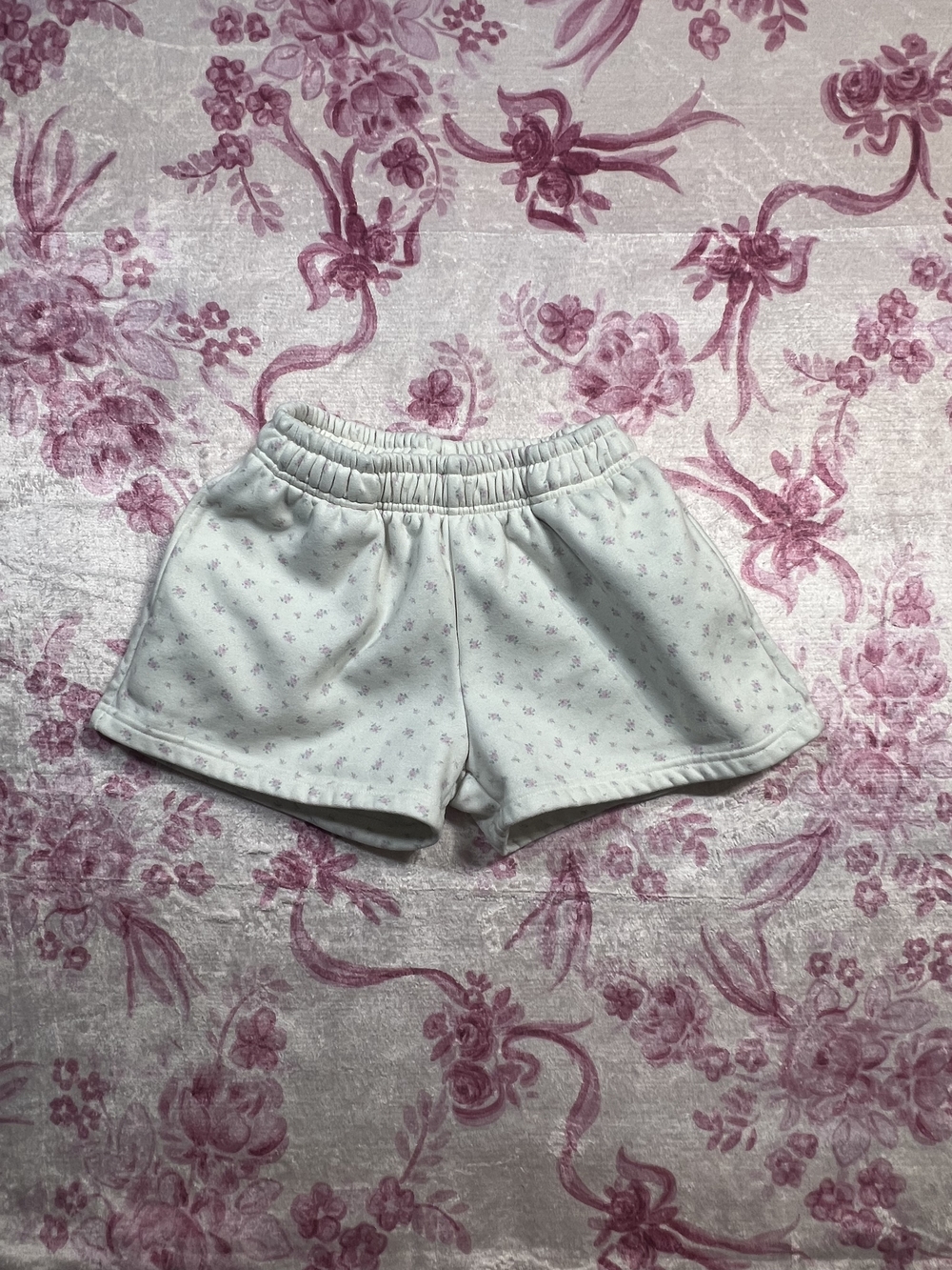 Altar'd State‎ Cream Floral Elastic Waist Shorts